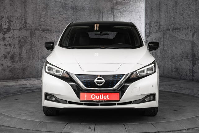 SJNFAAZE1U0018012 2018 NISSAN LEAF-1