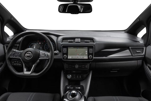 2022 NISSAN LEAF - 11