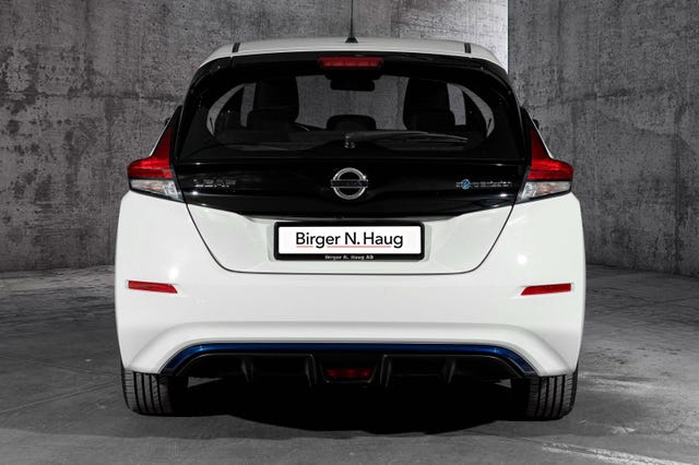 2022 NISSAN LEAF - 8
