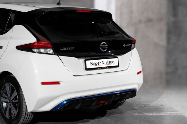 2022 NISSAN LEAF - 11