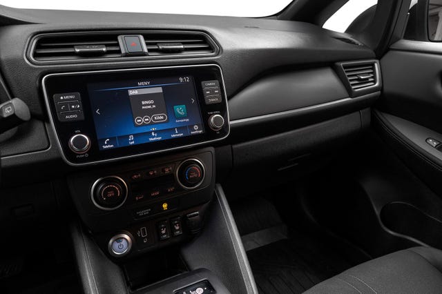 2022 NISSAN LEAF - 29