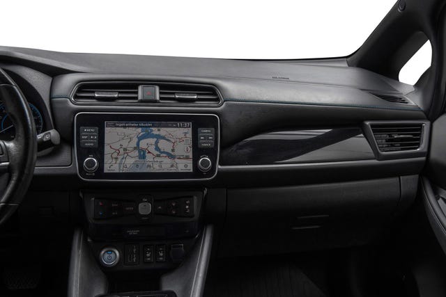 2021 NISSAN LEAF - 19