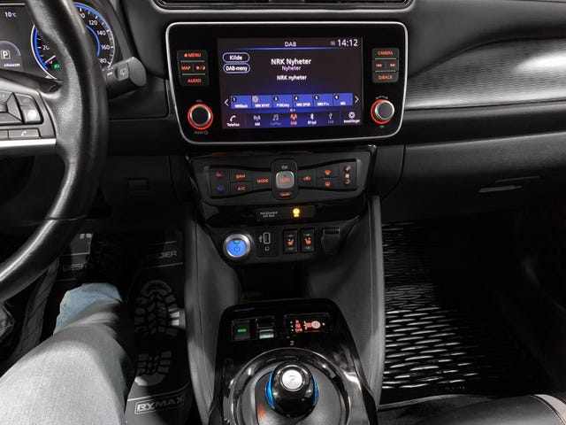 2021 NISSAN LEAF - 10