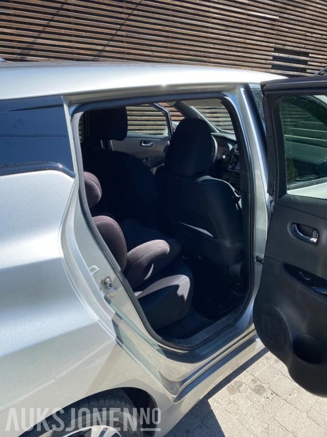 2018 NISSAN LEAF - 16