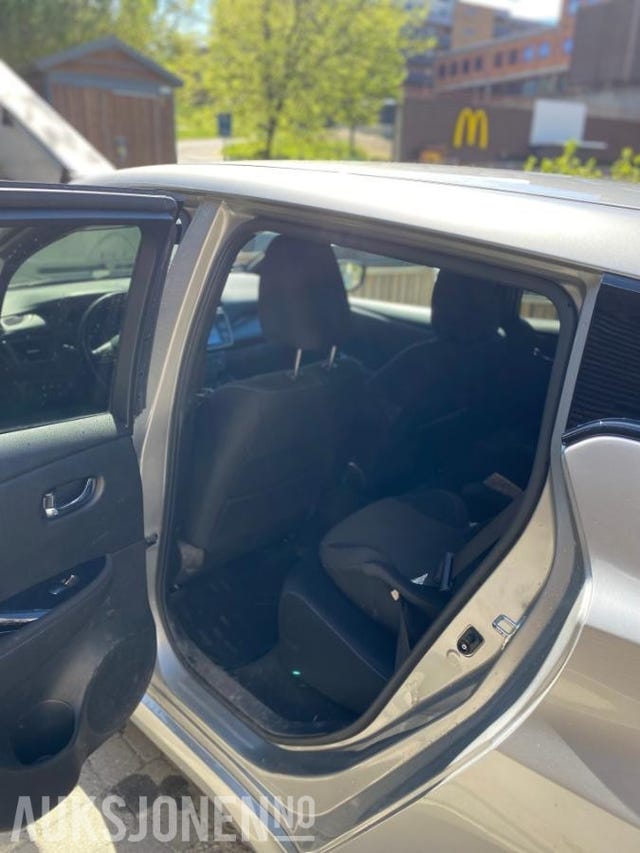 2018 NISSAN LEAF - 14