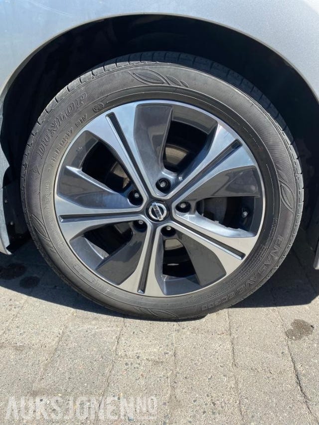 2018 NISSAN LEAF - 8