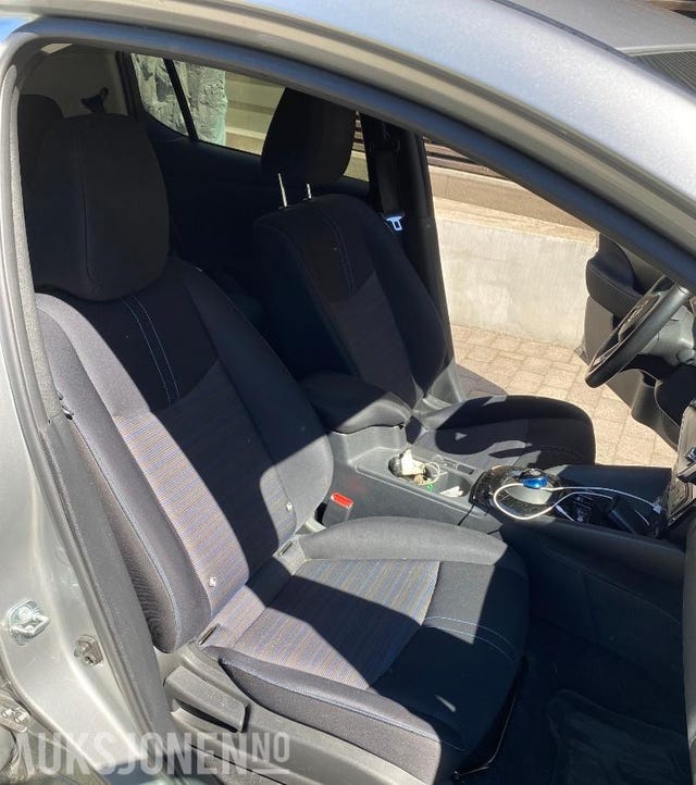 2018 NISSAN LEAF - 19