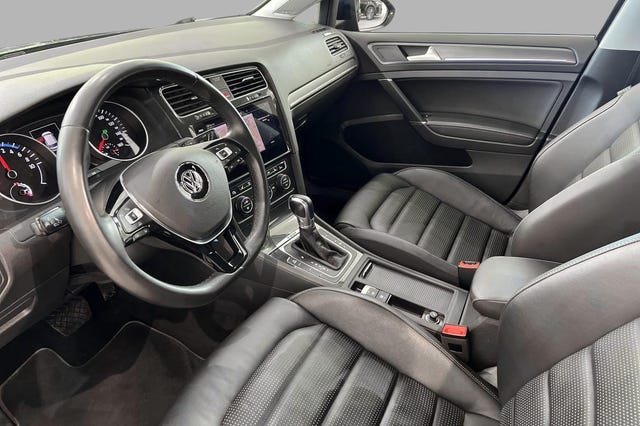 2018 VOLKSWAGEN GOLF - 9