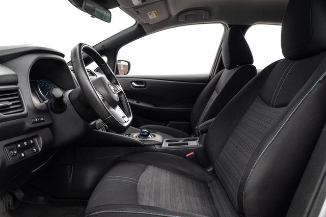 2021 NISSAN LEAF - 9