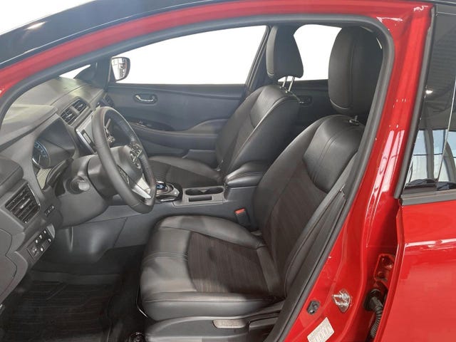 2021 NISSAN LEAF - 8