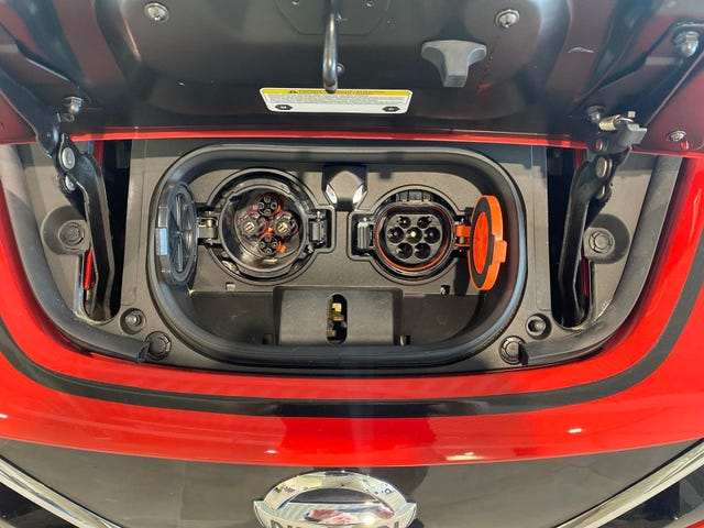 2021 NISSAN LEAF - 28