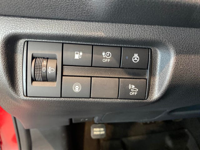 2021 NISSAN LEAF - 31