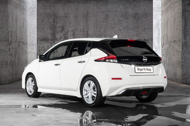 2022 NISSAN LEAF - 10