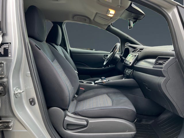 2018 NISSAN LEAF - 12