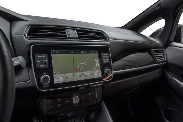 2022 NISSAN LEAF - 19