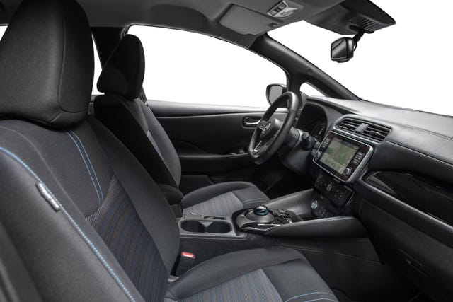 2022 NISSAN LEAF - 24
