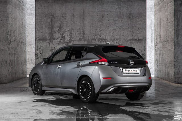 2022 NISSAN LEAF - 7