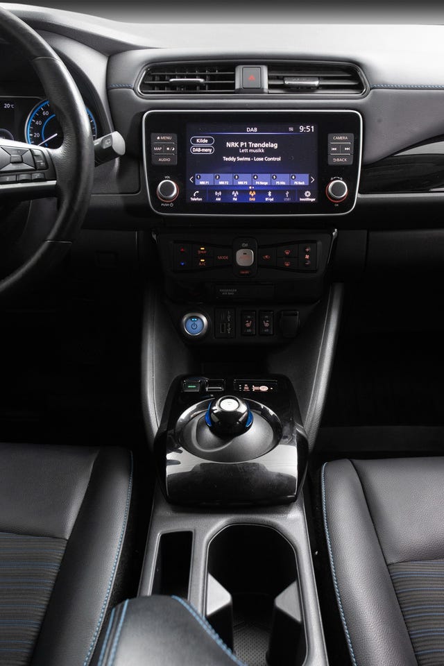 2021 NISSAN LEAF - 18