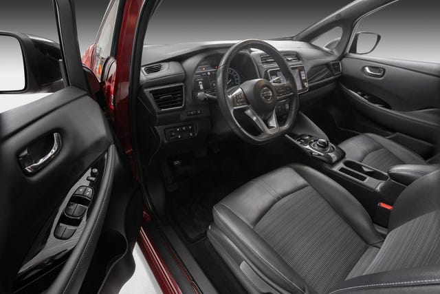 2021 NISSAN LEAF - 12