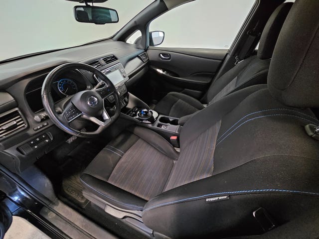2018 NISSAN LEAF - 9
