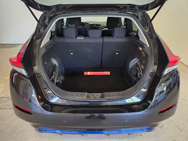 2018 NISSAN LEAF - 24