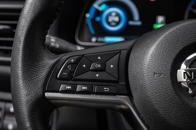 2022 NISSAN LEAF - 12