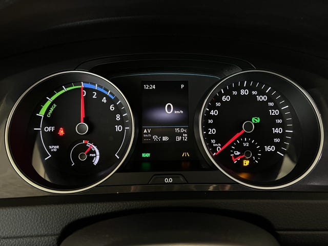 2018 VOLKSWAGEN GOLF - 18