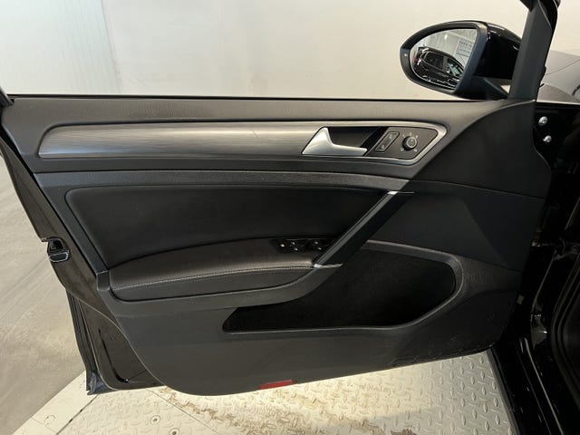 2018 VOLKSWAGEN GOLF - 34