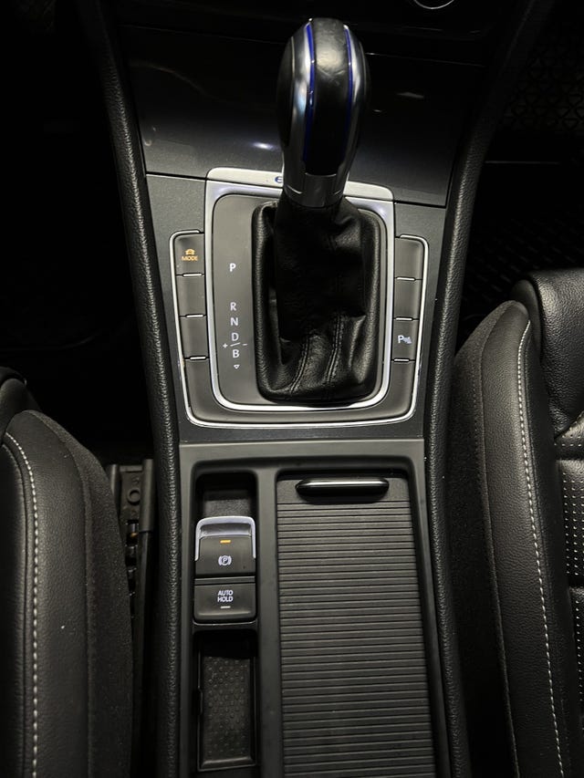 2018 VOLKSWAGEN GOLF - 33