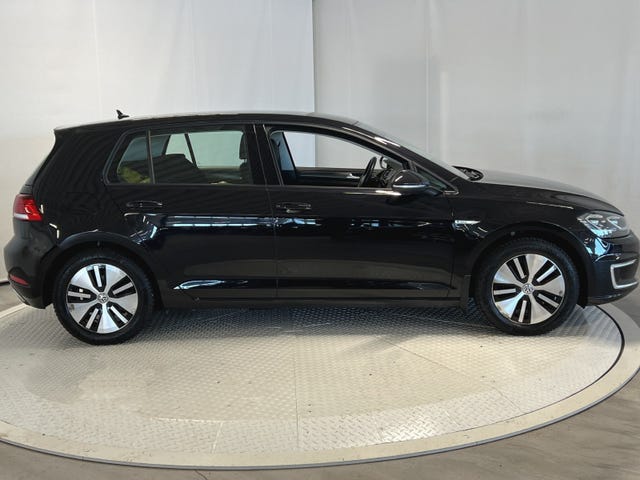 2018 VOLKSWAGEN GOLF - 11