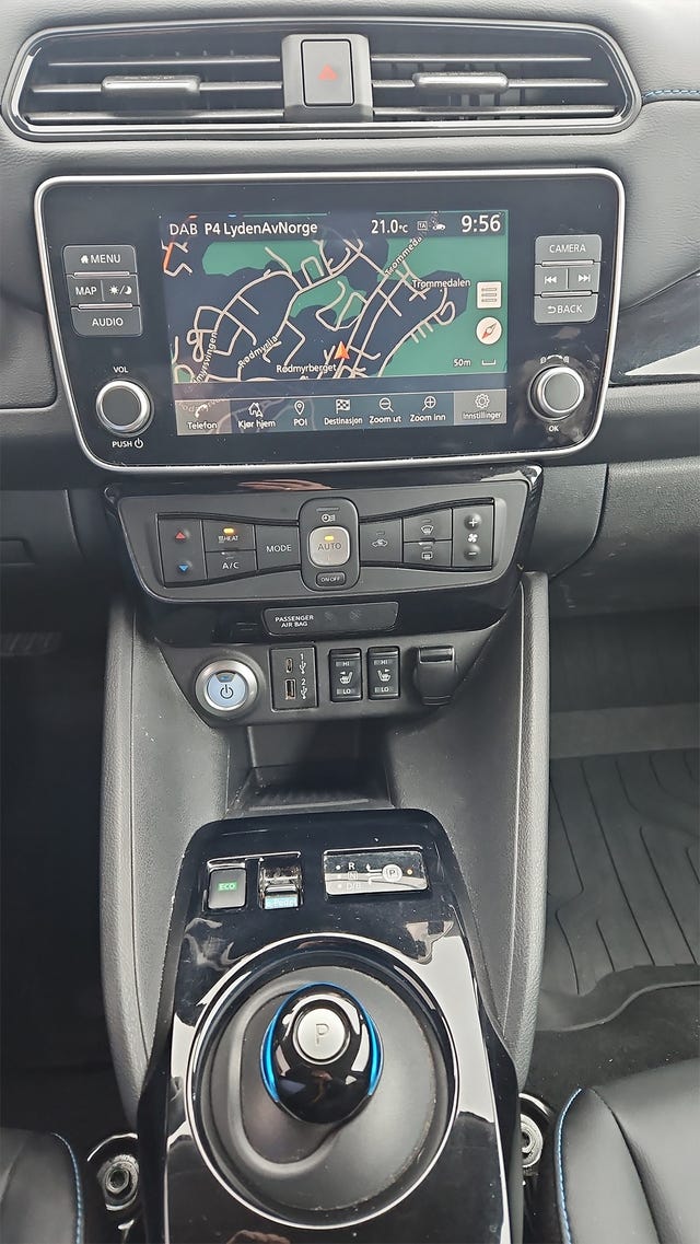 2021 NISSAN LEAF - 11