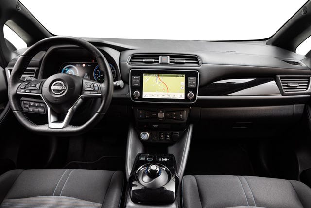 2022 NISSAN LEAF - 10