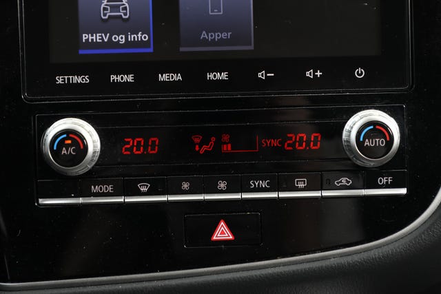 2020 MITSUBISHI OUTLANDER - 16