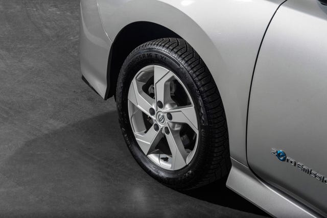 2021 NISSAN LEAF - 8