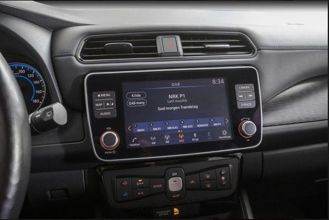2022 NISSAN LEAF - 9