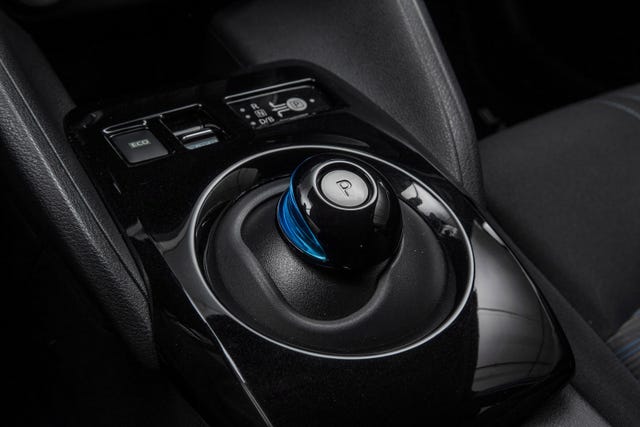2022 NISSAN LEAF - 14