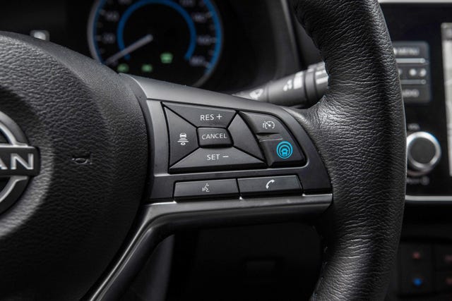 2022 NISSAN LEAF - 12