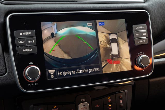 2022 NISSAN LEAF - 21