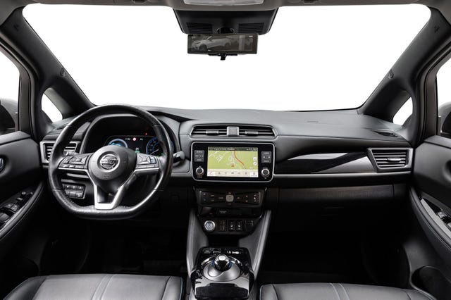 2021 NISSAN LEAF - 10