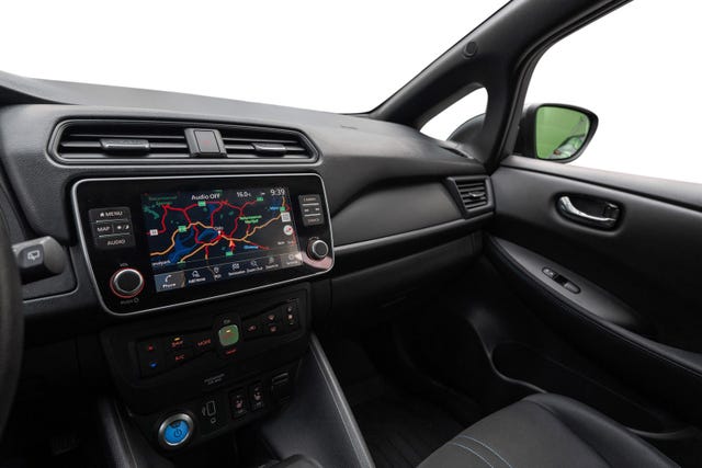 2021 NISSAN LEAF - 11