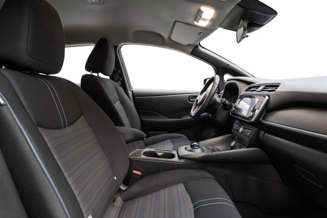 2021 NISSAN LEAF - 21