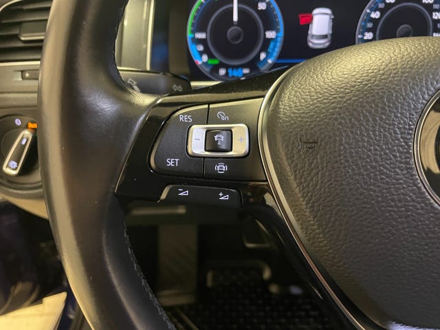 2018 VOLKSWAGEN GOLF - 17