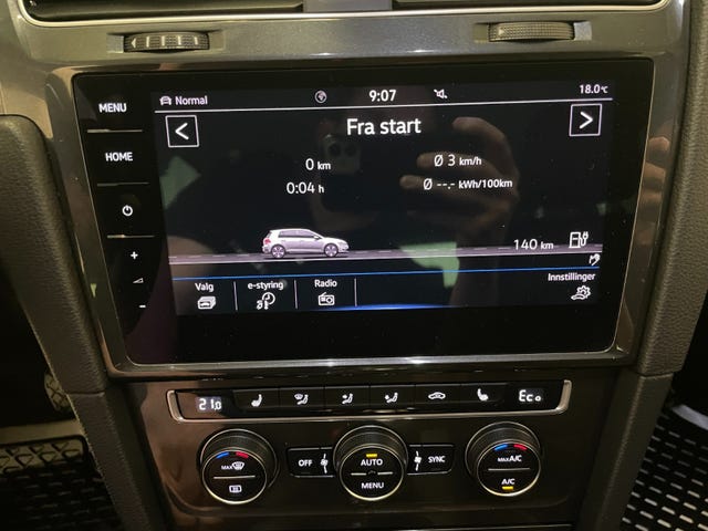 2018 VOLKSWAGEN GOLF - 26