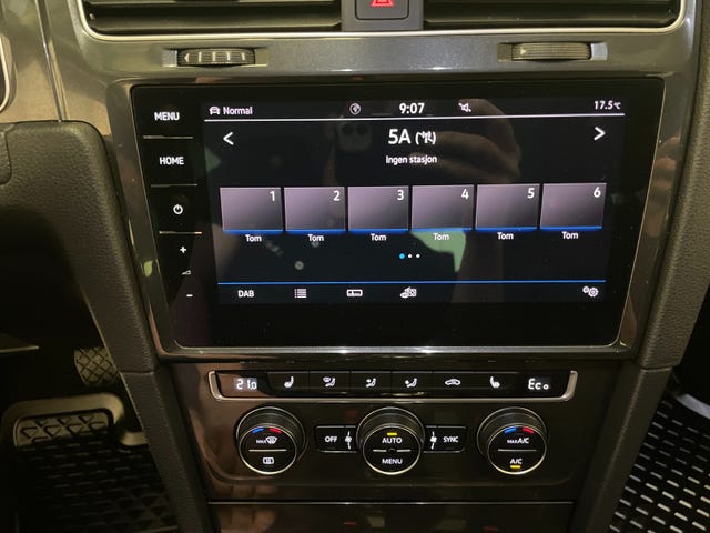 2018 VOLKSWAGEN GOLF - 25