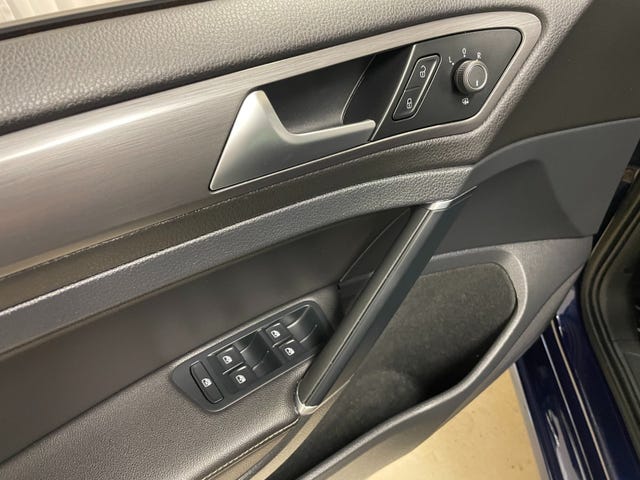 2018 VOLKSWAGEN GOLF - 11