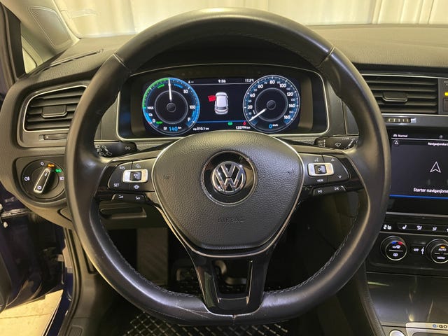2018 VOLKSWAGEN GOLF - 16