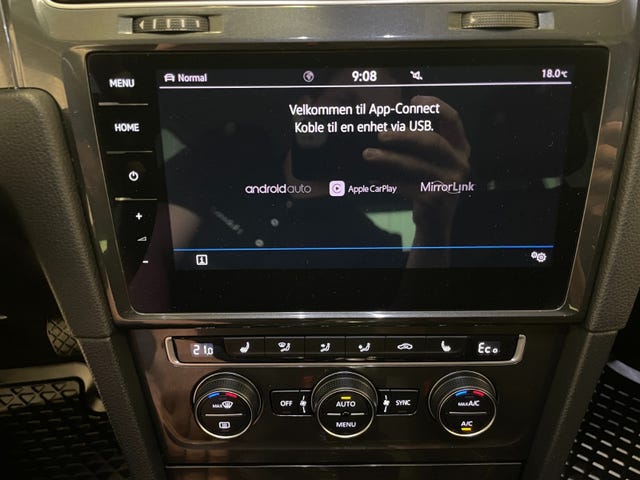 2018 VOLKSWAGEN GOLF - 28