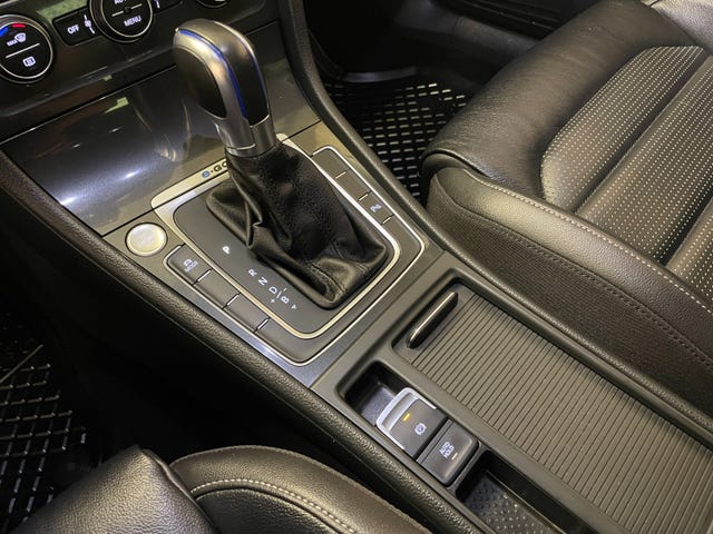 2018 VOLKSWAGEN GOLF - 31