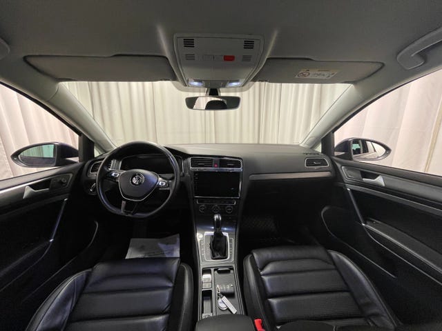 2018 VOLKSWAGEN GOLF - 9