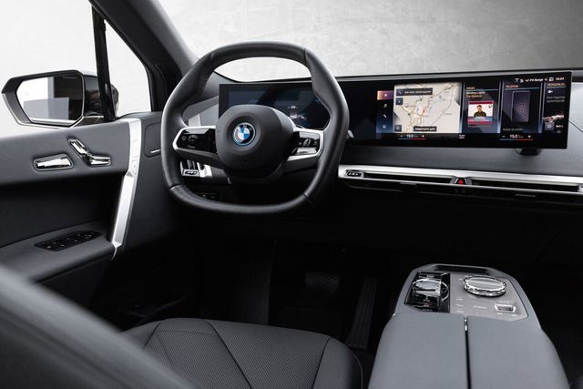 2023 BMW IX XDRIVE 50 - 31